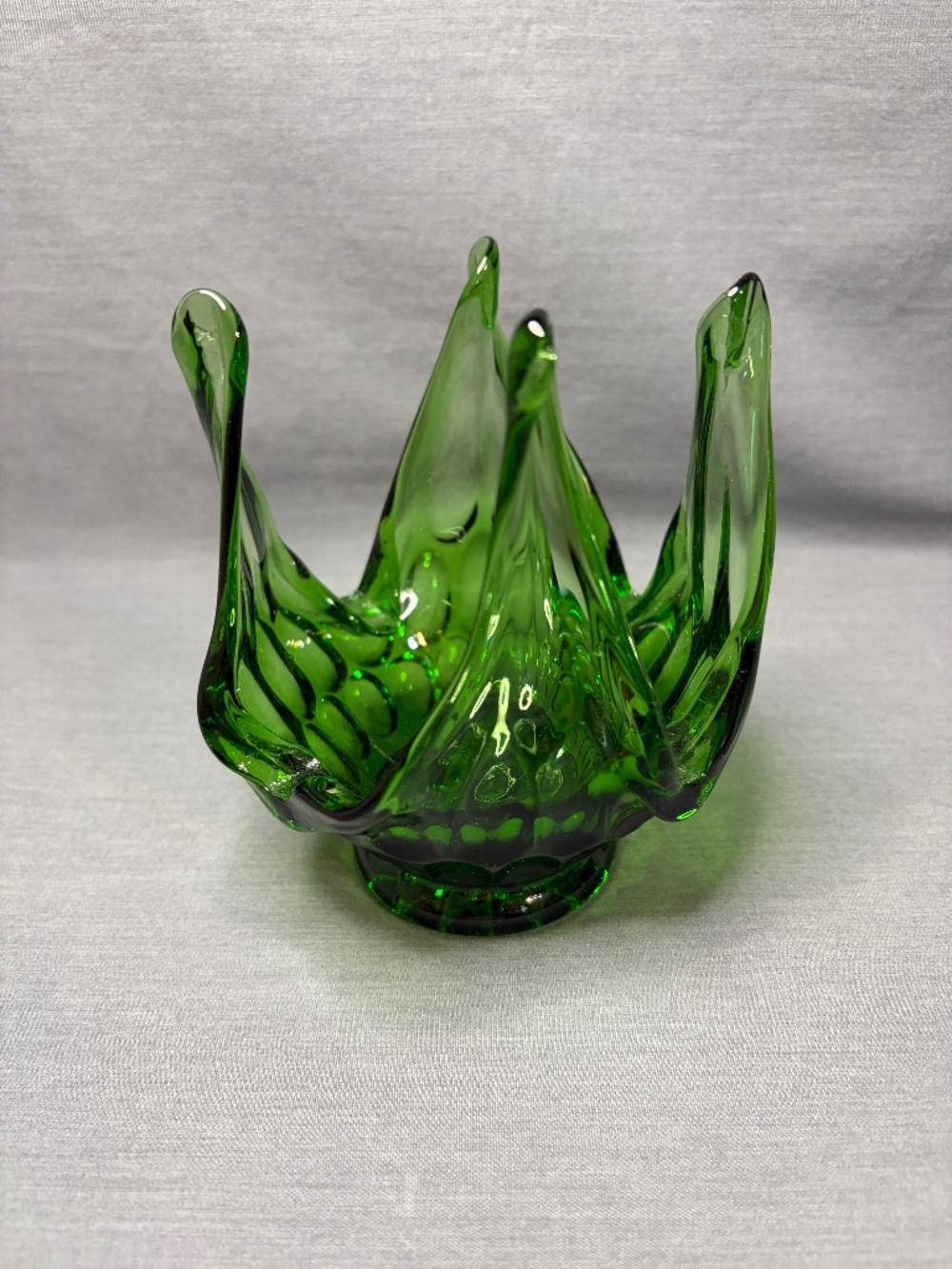 Vintage Green Art Glass Handkerchief Dish Candle Holder Bowl Vase Thumbprint 5"